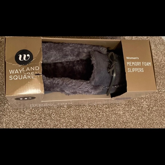 Women’s Memory Foam Slippers - Picture 2 of 3